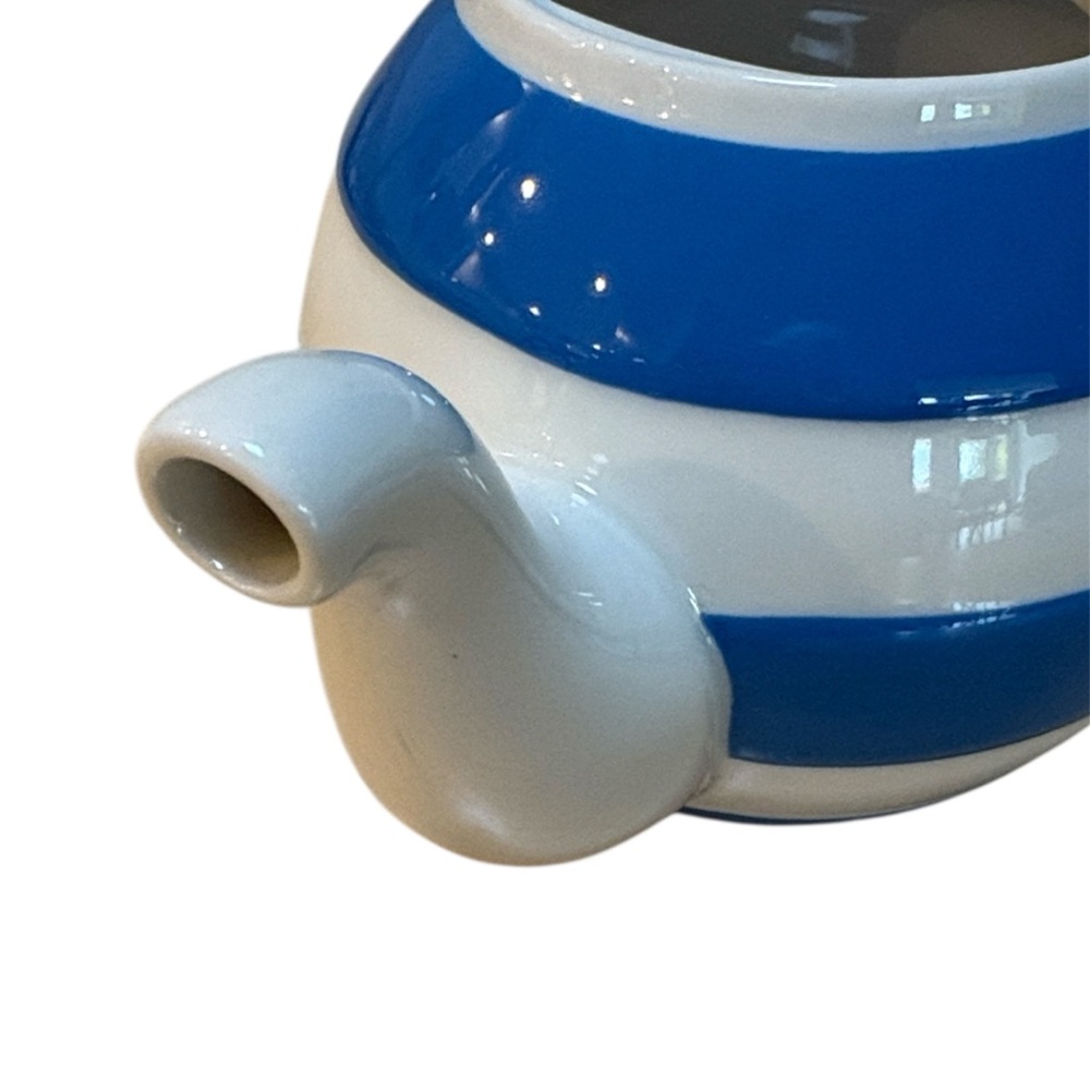Cornishware Betty Teapot - Picture 5 of 5